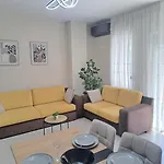 Διαμέρισμα Ruben In Golem (Tirana)