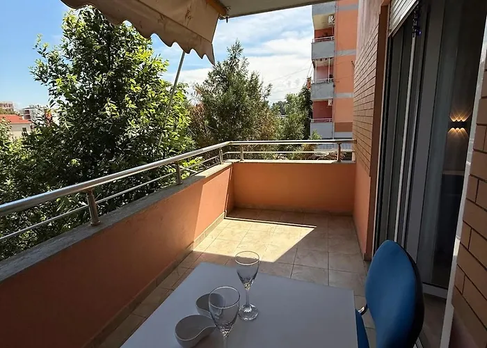 Ruben In Apartament *
