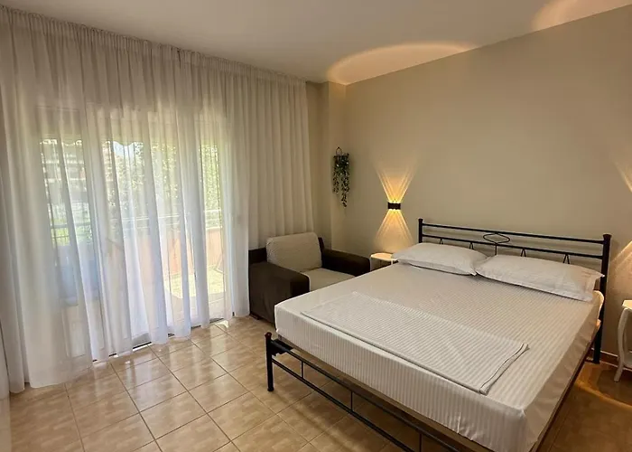 Ruben In Apartament Golem (Tirana)