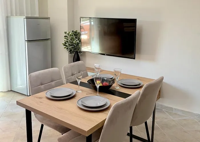 Ruben In Apartament Golem (Tirana)